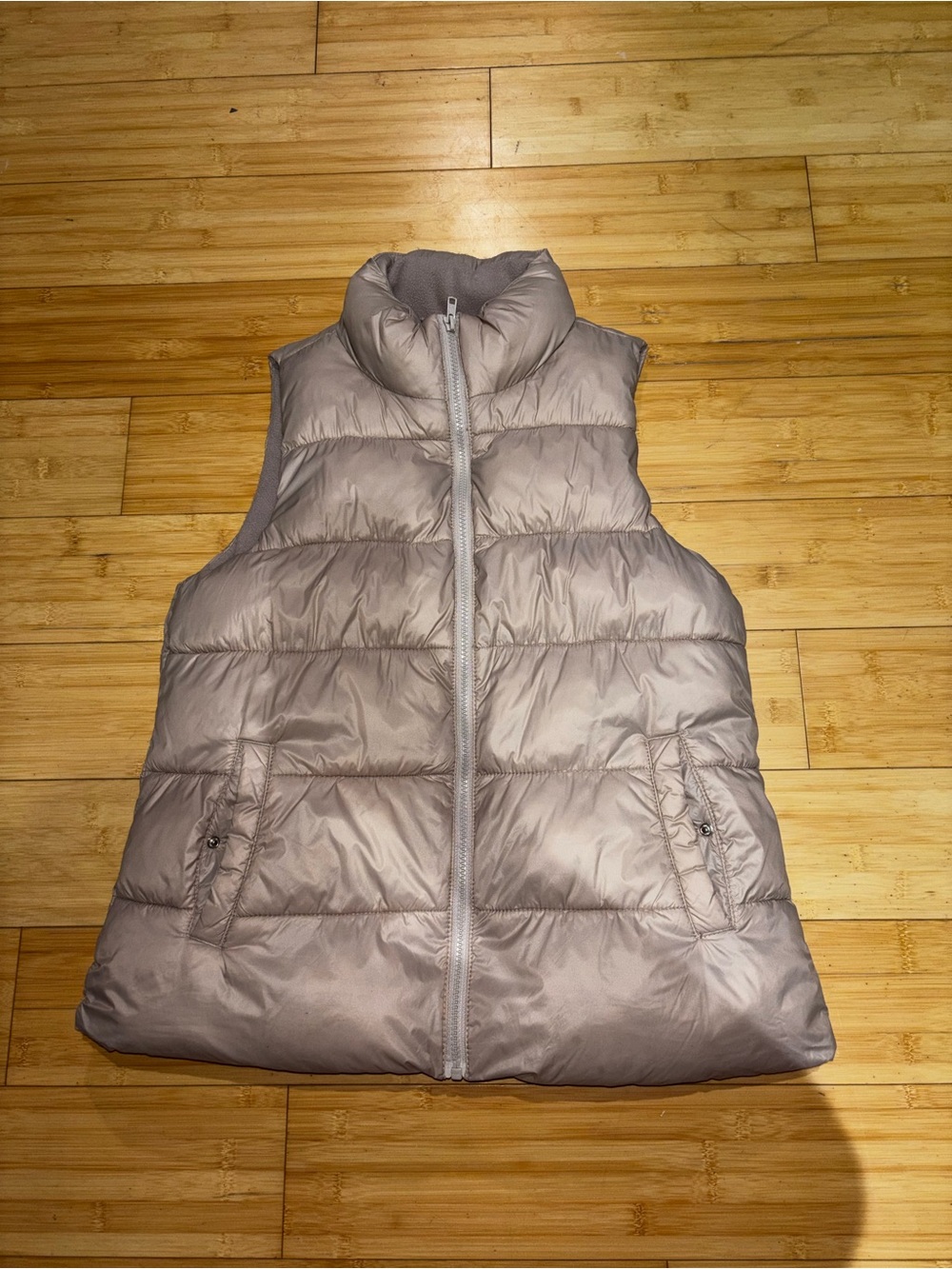 Womenās Puffer Vest - Blush